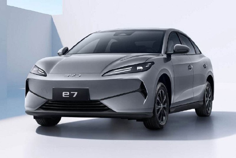 Электрический седан BYD e7: идеальное решение для таксопарков