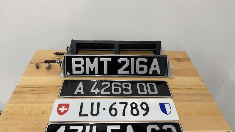 Аукцион реплики Aston Martin DB5 Джеймса Бонда