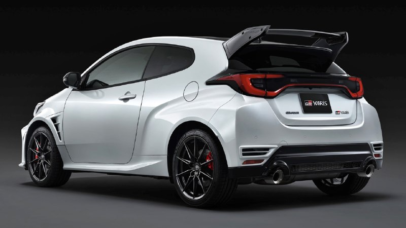 Обновленный Toyota GR Yaris: Динамика и Стиль