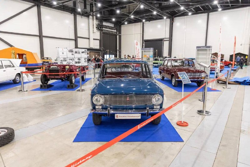 Возвращение винтажных автомобилей в Москву