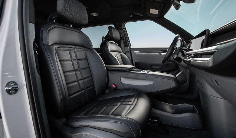Новый электрический кроссовер Kia EV9 Nightfall Edition на автосалоне в Нью-Йорке