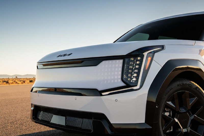 Кроссовер Kia EV9 представили в уникальной версии Nightfall Edition