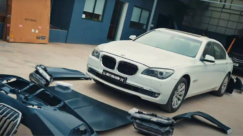 Переделка классического BMW 7 серии под дизайн нового поколения