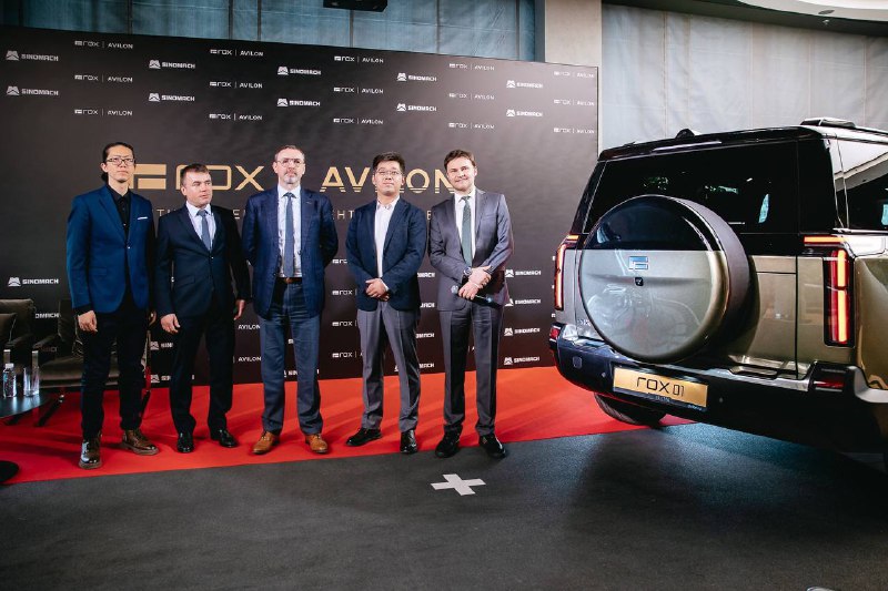 Открытие дилерского центра ROX Motor в Москве и премьера нового гибридного внедорожника