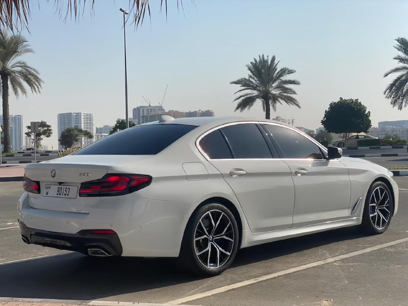 Доступная покупка BMW 530i 2022 года с минимальным пробегом