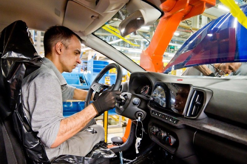 АвтоВАЗ презентует новую модель LADA Iskra — первый запуск за десятилетие