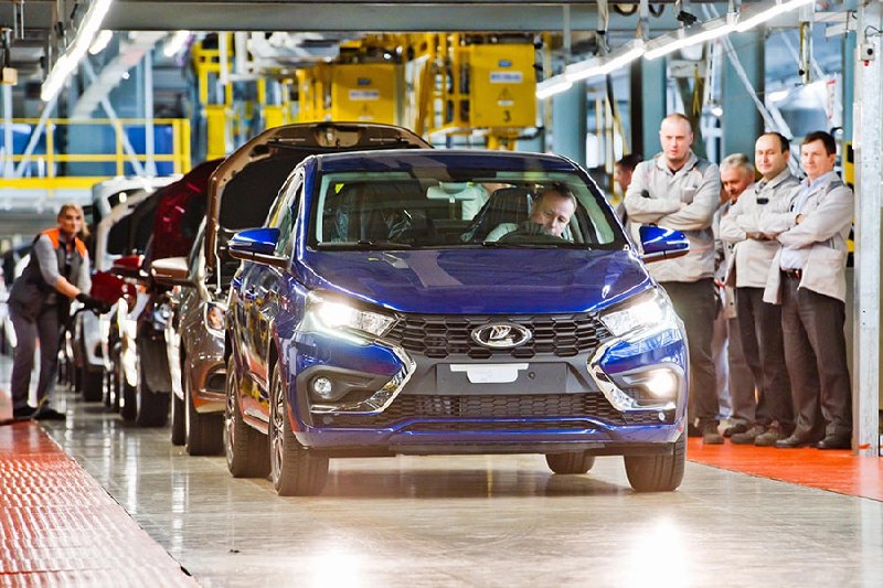 АВТОВАЗ запускает производство новой модели Lada Iskra к юбилею компании