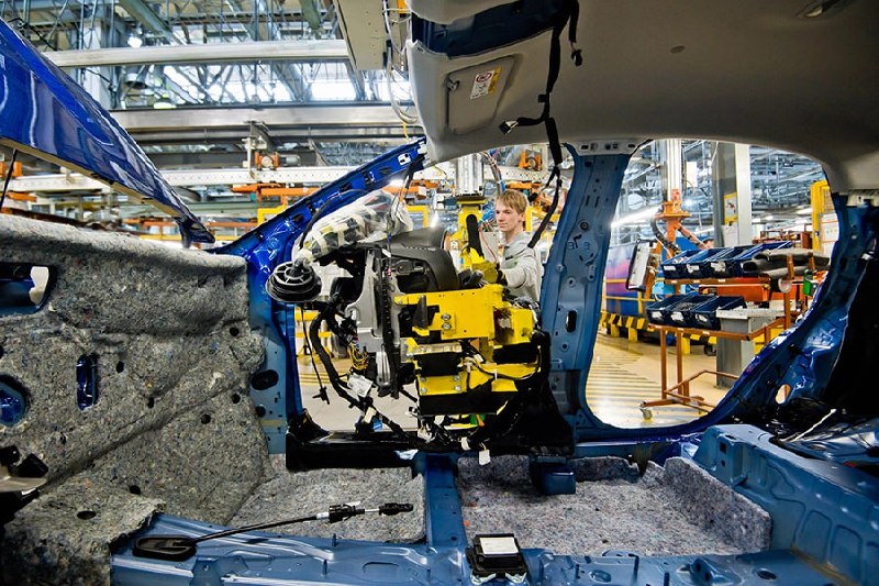АВТОВАЗ запускает производство новой модели Lada Iskra к юбилею компании