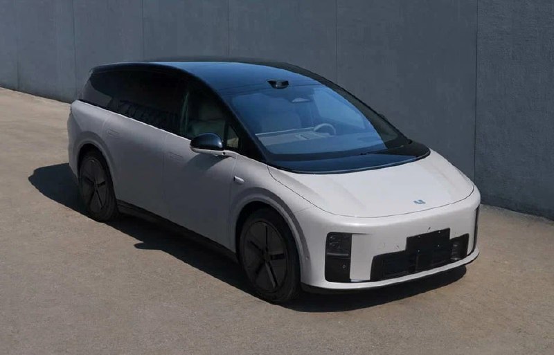 Раскрыты характеристики нового электрокроссовера Lixiang i8
