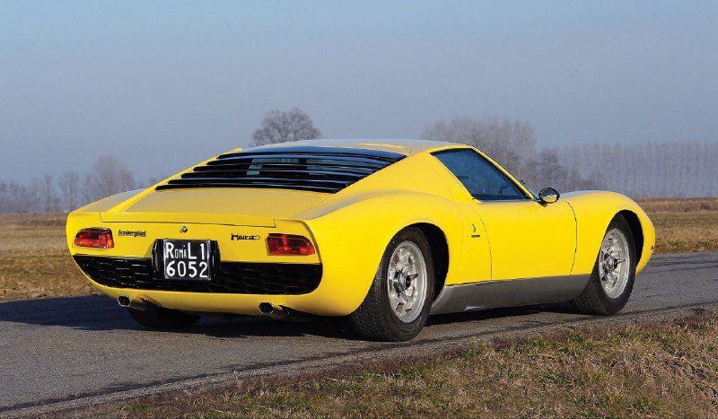 История и достижения Lamborghini Miura — первого суперкара в мире