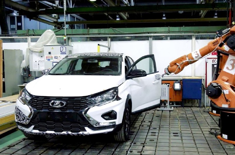 АВТОВАЗ представил видео тестов безопасности новой модели LADA Iskra