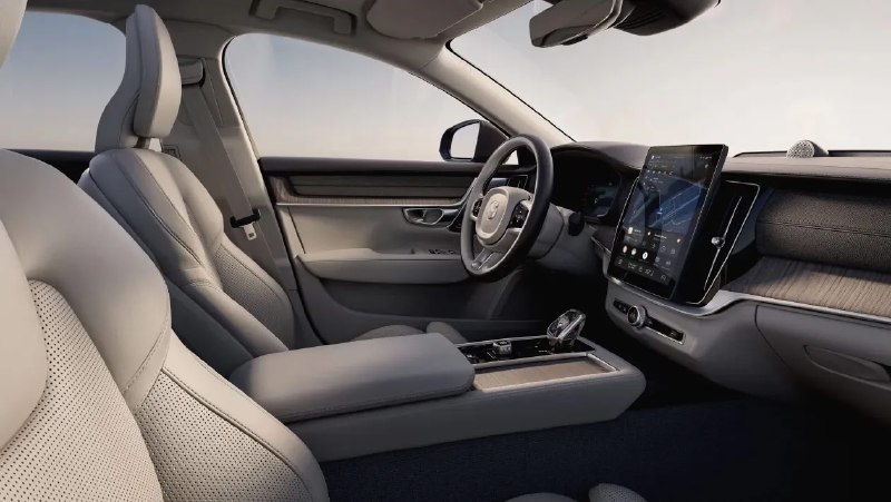 Volvo прекращает продажи седанов S90 в Европе и Америке, оставляя их в Китае в обновленном виде