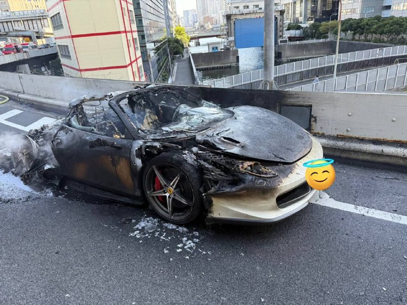Мечта о Ferrari завершилась трагедией: автомобиль сгорел спустя час после покупки