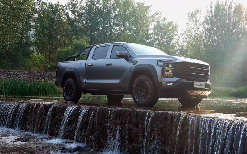 В России начались продажи новых пикапов Foton Tunland и G7