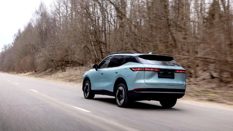 Старт продаж китайского внедорожника Omoda C7 в России: характеристики и комплектации
