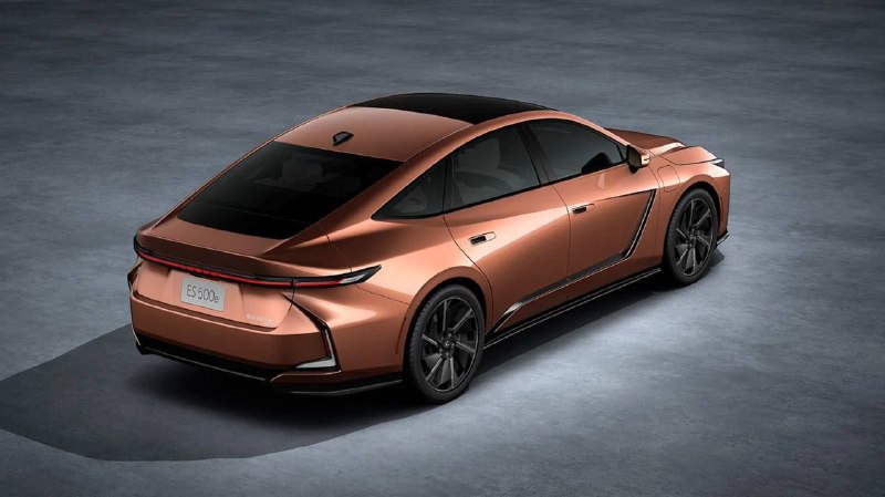 Объявлены новые версии Lexus ES: только электромобили и гибриды