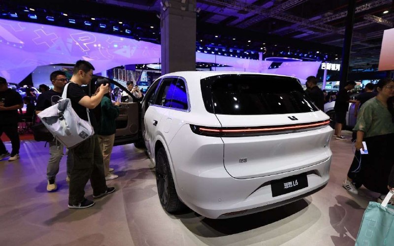 Обновленный LiXiang L6 с расширенными возможностями автопилота и новым дизайном
