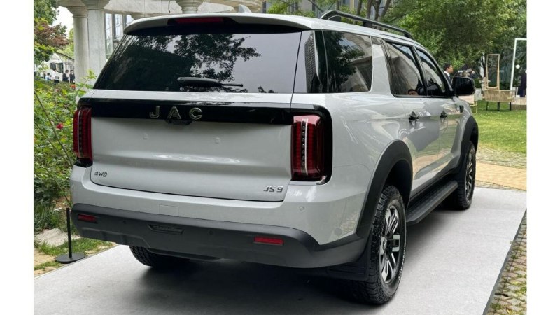 Внедорожник JAC JS9 появится в России: особенности и сроки запуска