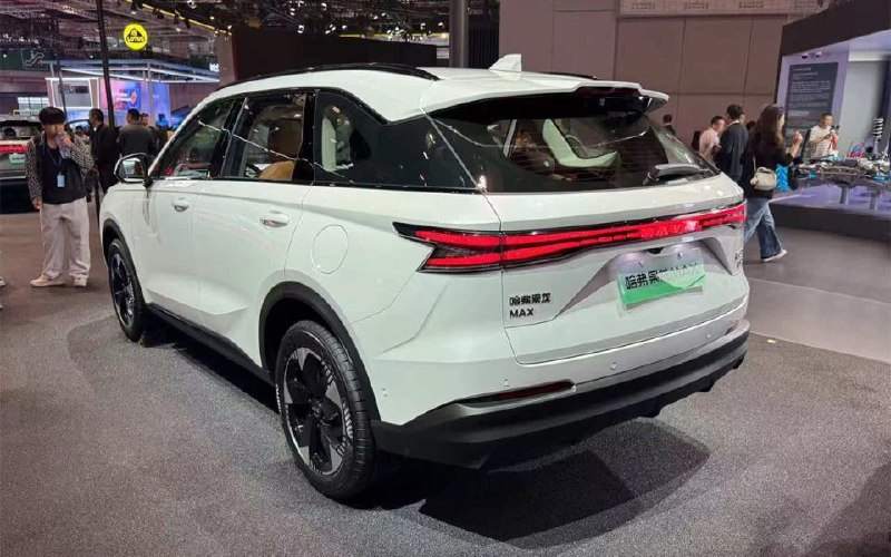 Новый среднеразмерный кроссовер Haval Xiaolong Max второго поколения