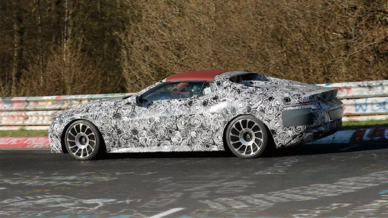 Первый серийный кабриолет BMW в кузове «тарга» проходит дорожные испытания
