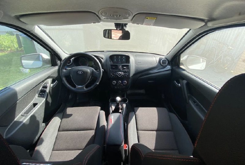 Продажа 10-летней Lada Kalina Sport по цене новой «Гранты»