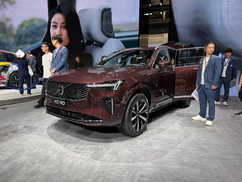 Обновление Volvo XC90: минимальные изменения и новые технологии
