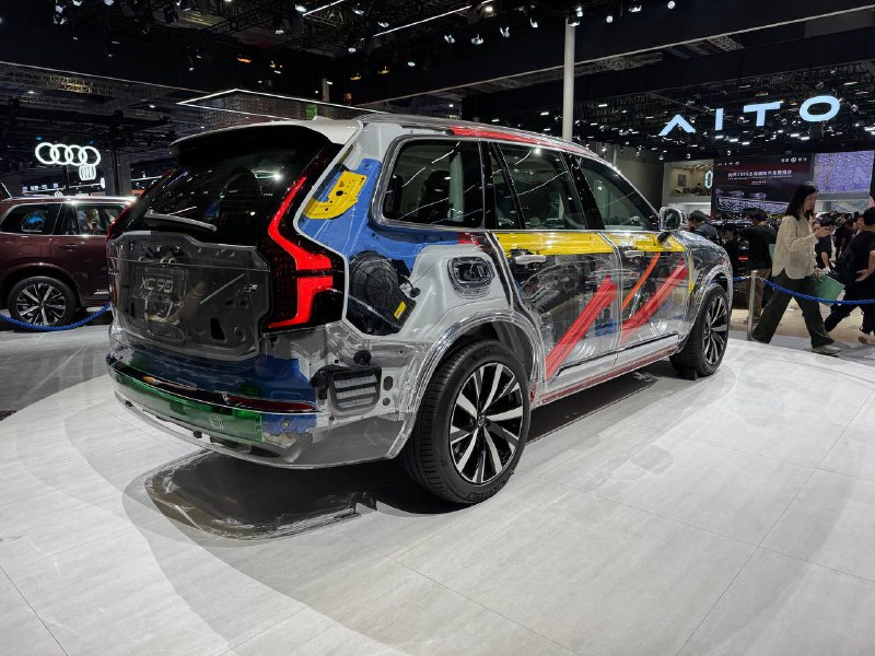 Обновление Volvo XC90: минимальные изменения и новые технологии