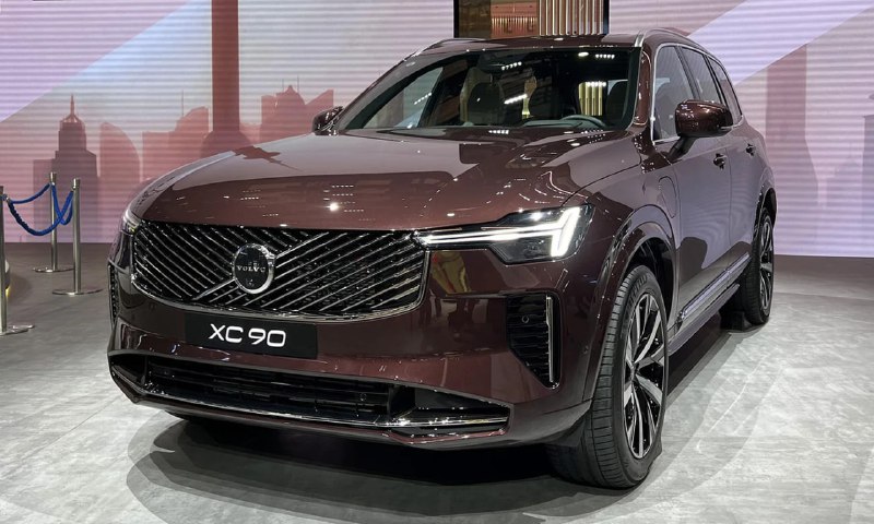 Обновленный Volvo XC90 показан на выставке в Шанхае