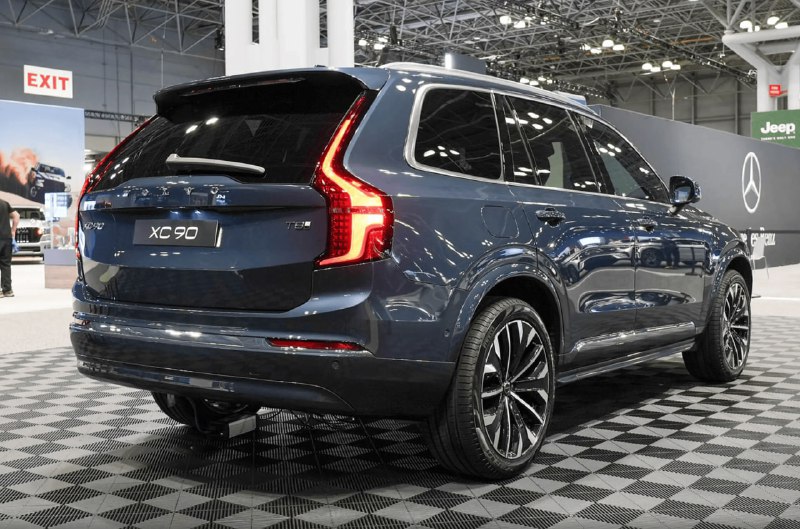 Обновленный Volvo XC90 показан на выставке в Шанхае