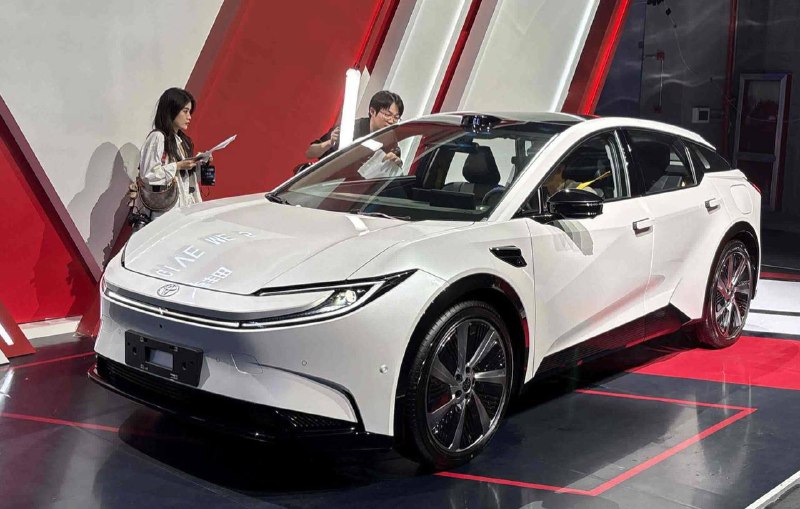 Электрокроссовер Toyota bZ5: доступный и молодежный вариант в Китае