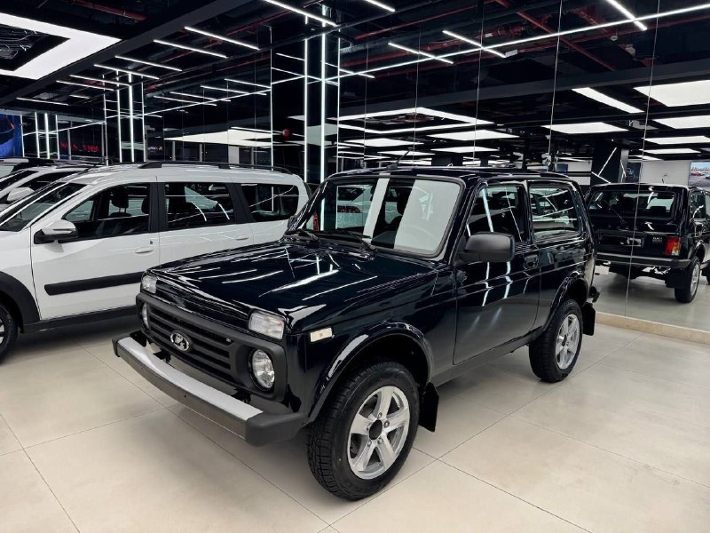 АвтоВАЗ открывает шоу-рум в ОАЭ: новые цены и неопределенность продаж
