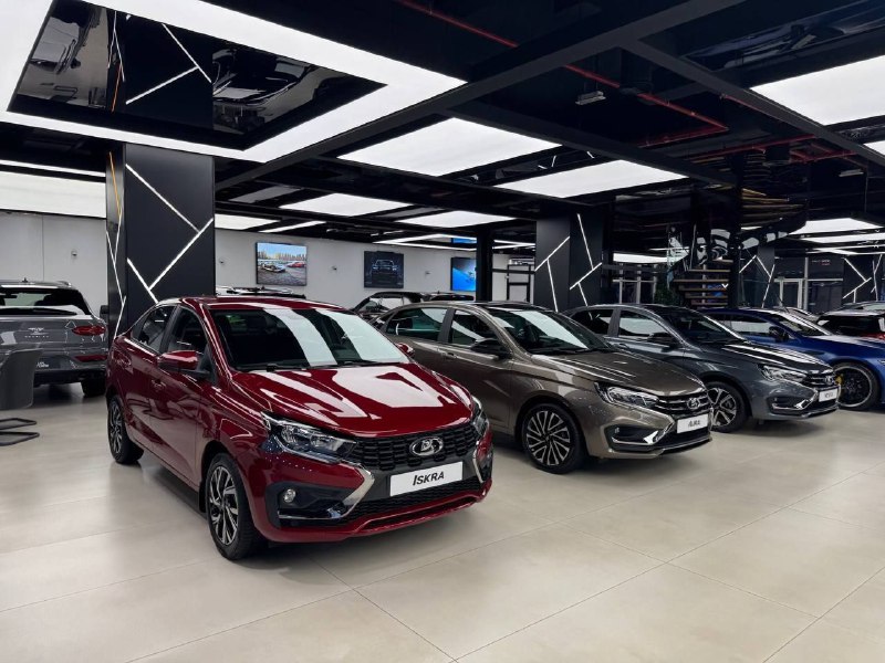 АвтоВАЗ открывает шоу-рум в ОАЭ: новые цены и неопределенность продаж