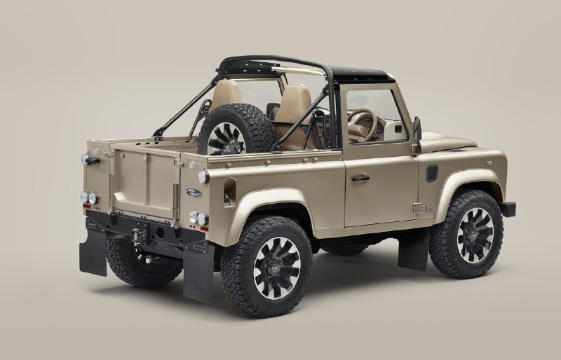 Возрождение легендарного Land Rover Defender в версии с мягкой крышей