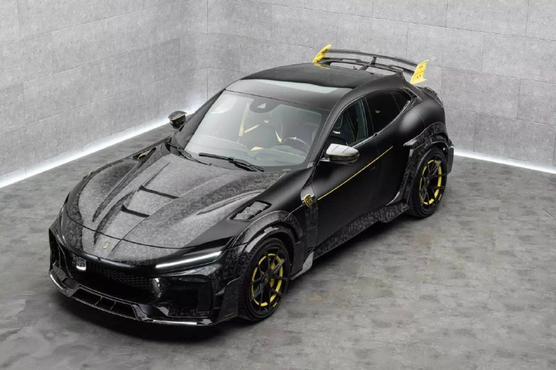Эксклюзивная тюнинговая версия Ferrari Purosangue от Mansory: стиль и мощь в одном образе