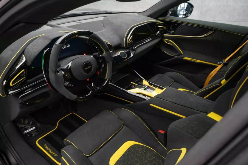 Эксклюзивная тюнинговая версия Ferrari Purosangue от Mansory: стиль и мощь в одном образе