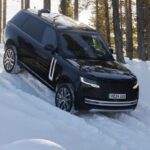 Электрический Range Rover: испытания на зимних тестах и новые детали батареи