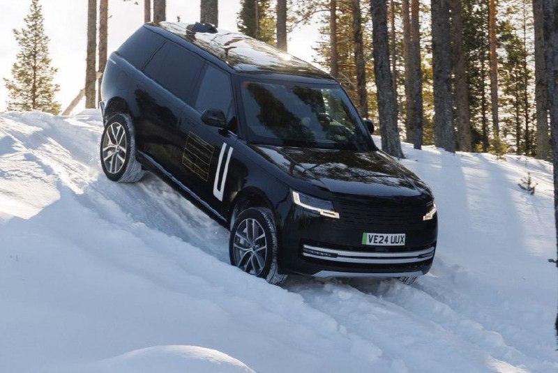 Электрический Range Rover: испытания на зимних тестах и новые детали батареи