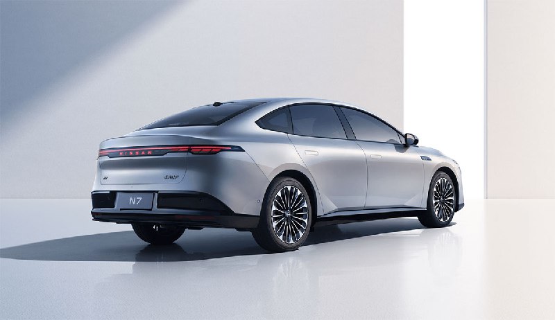 Обзор нового электрического седана Dongfen Nissan N7: бюджетный электромобиль с китайским акцентом