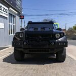 В Симферополе выставлен на продажу бронированный отечественный внедорожник Комбат Т-98