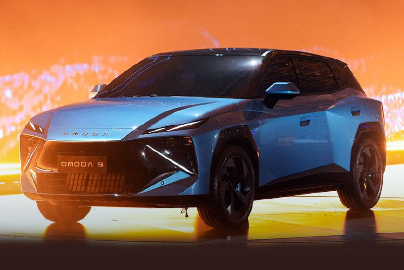Объявление о новом кроссовере Omoda C3 и его гибридных версиях