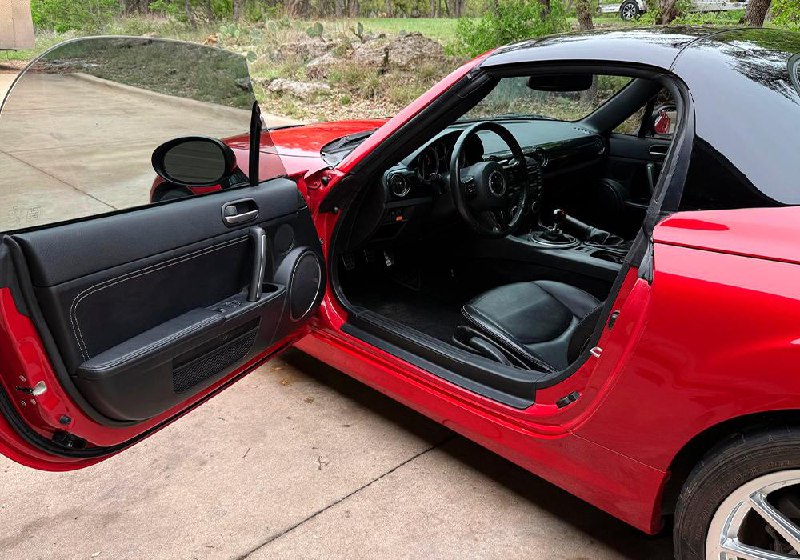 Необычный проект: Mazda MX-5 с мощным V8 и обновленной начинкой
