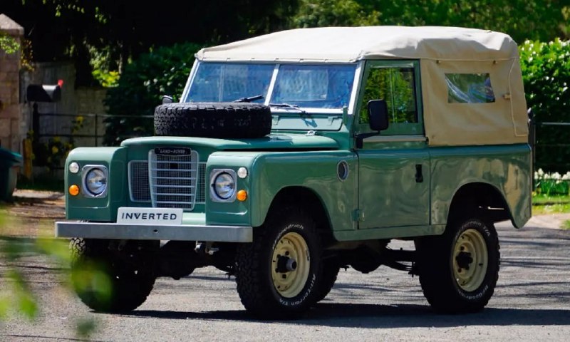 Классические Land Rover превращаются в современные электромобили