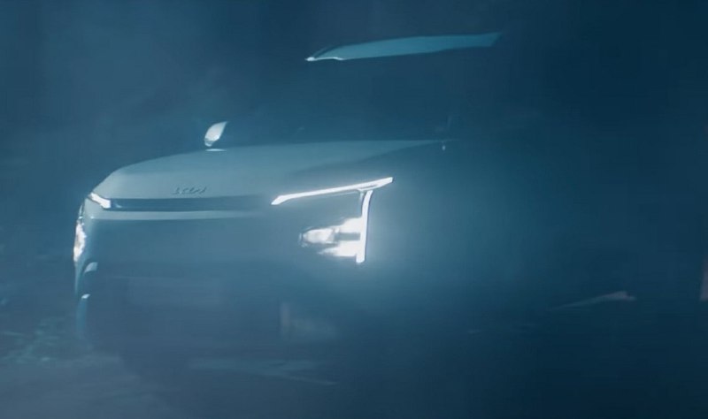 Kia анонсировала обновлённую модель кроссовера Clavis