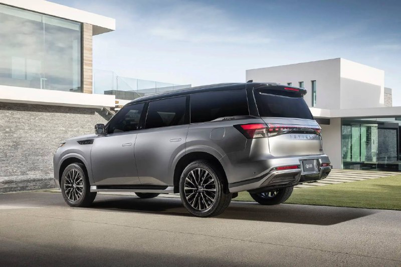 Новый Infiniti QX80 — роскошный внедорожник с мощным покупным и современными технологиями