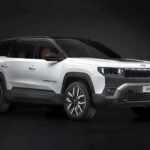 Раскрытые детали внешности и интерьера нового Jeep Compass перед премьерой