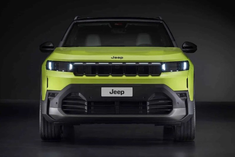Раскрытые детали внешности и интерьера нового Jeep Compass перед премьерой