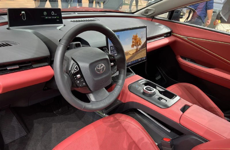 Компания Toyota презентовала электрический кроссовер bZ5 на автосалоне в Шанхае