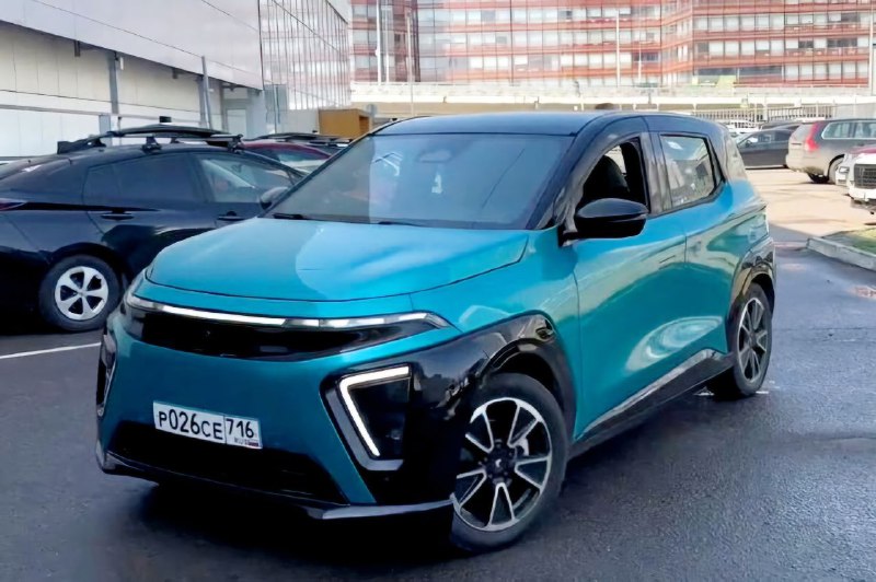 На московском заводе стартовала сборка электромобиля «Атом»