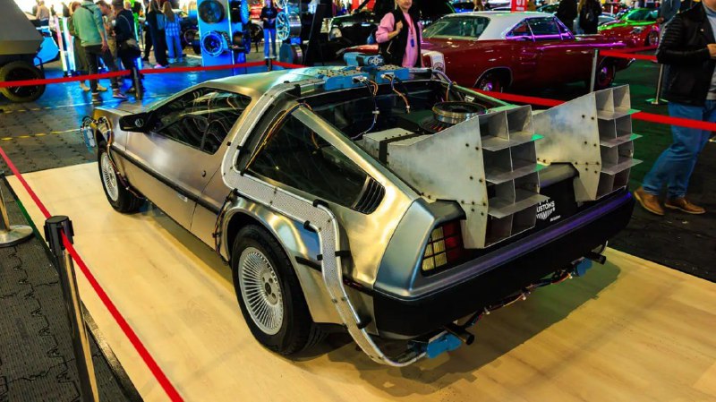Минске выставлен восстановленный DeLorean DMC-12 из 'Назад в будущее'