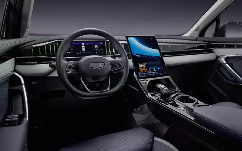 Сравнение популярных кроссоверов Haval F7 и Geely Atlas: что выбрать выгоднее?